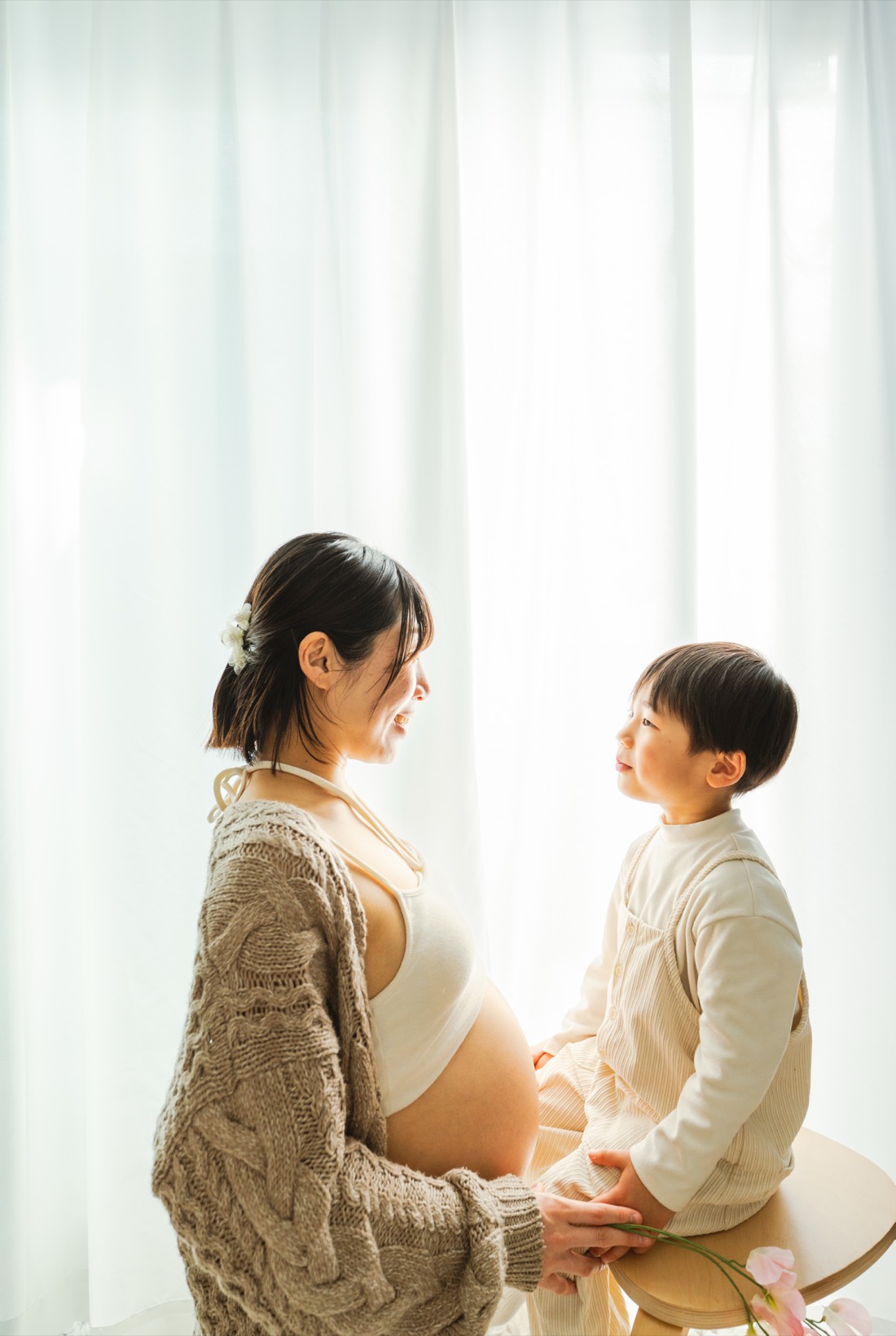 妊婦さんと男の子のマタニティ写真